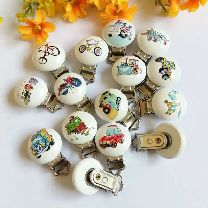 

Random mix 5pcs/lot Wood Pacifier Clip Holders Baby Teether Round Wooden Clips Animals Accessories Clip Clasps For Baby Product