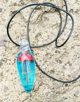 

FREE SHIPPING Jellyfish pendant jewelry vintage style Sea life jewelry Glass Drop Necklace Black Rope