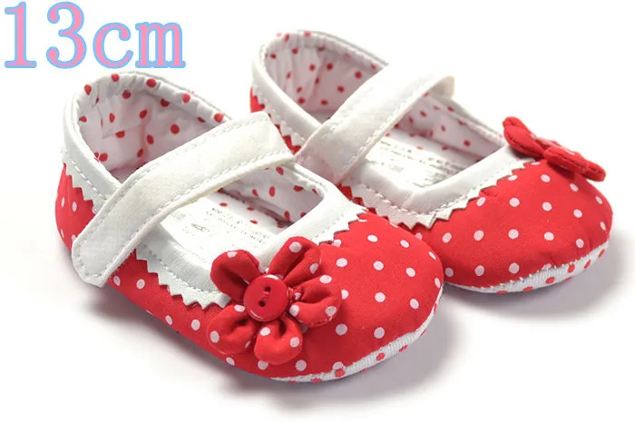 Обувь принцессы для маленьких девочек; летняя обувь с мягкой подошвой для малышей; милый цветок и узор в горошек; первые башмачки; ; - Цвет: 13cm red