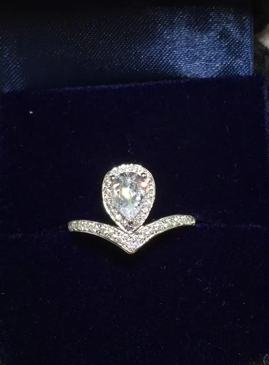 

luxurious Style 1 Carat sona Gem Pear Cut Engagement Rings For Women,Water drop engagement ring, pear cut teardrop ring