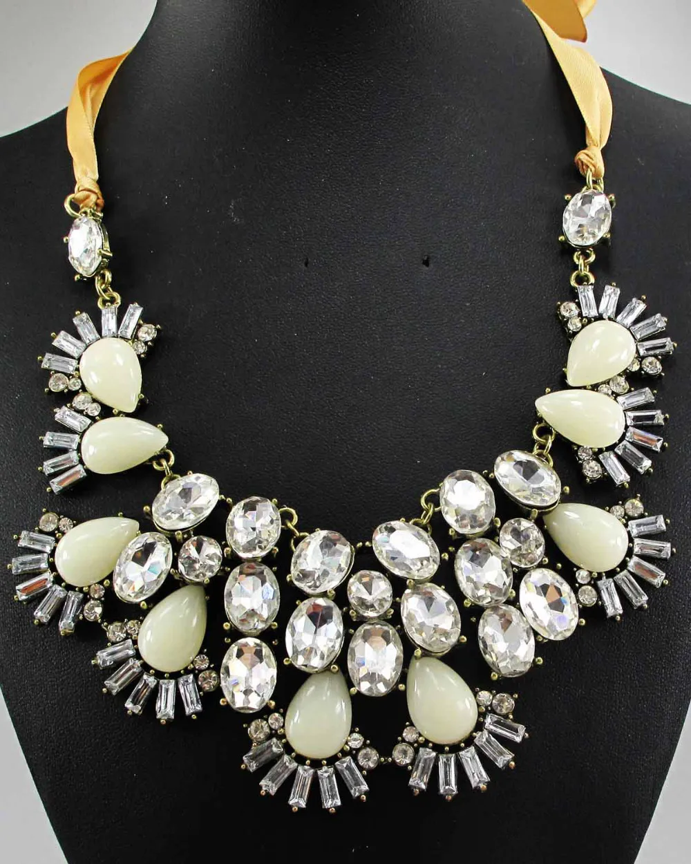 

Newest Gorgeous Elegance Fashion Necklace Jewelry crystal ra Department Statement Necklace Women Choker Necklaces Pendants