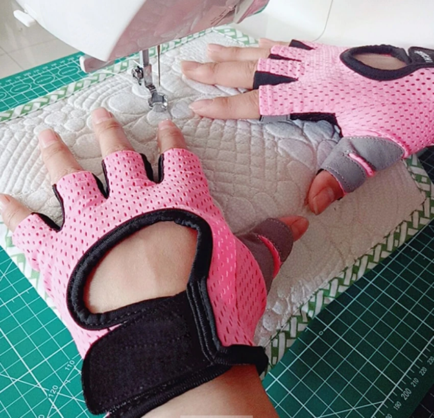 1Pair Quilting Gloves For Motion Machine Quilting Sewing Wamer GLOVES