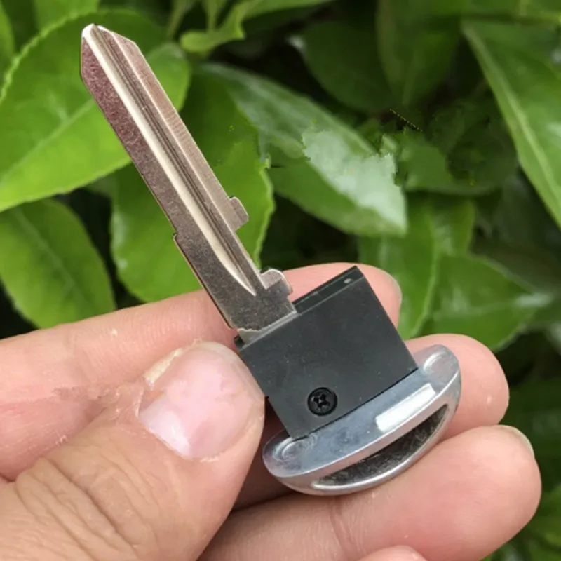mazda key blade-1_