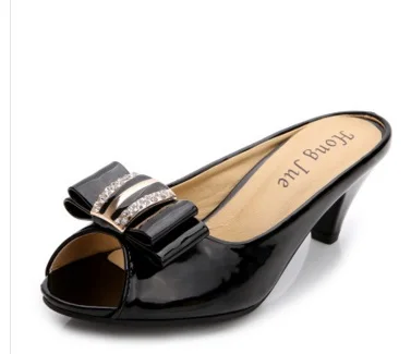 Женские туфли на танкетке с открытым носком; коллекция года; летние пляжные сандалии из лакированной кожи; шлепанцы на высоком каблуке винного цвета; цвет черный, синий; 12, 11, 9 - Цвет: black