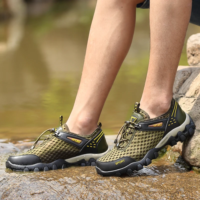 جديد جودة عالية الرجال الأحذية المنبع أكوا outdoor الرياضة أحذية الرجال لشاطئ نهر الرحلات الأحذية ، المياه حذاء التزلج الرجال