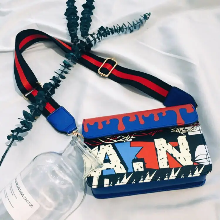 4388196653_1924897600