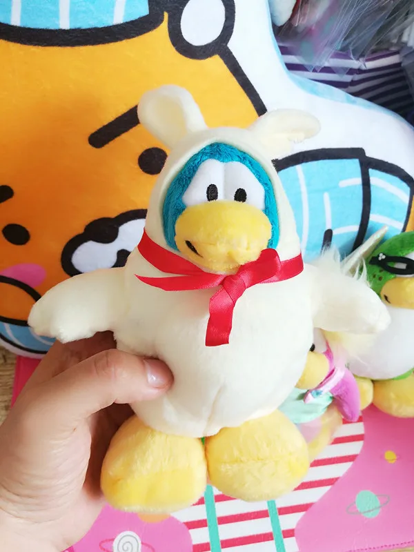 White Chocolate Bunny Club Penguin 6.5" Plush Soft Toy w/ Coin Code Disney S12 White Chocolate Bunny Club Penguin 6.5" Plush Soft Toy w/ Coin Code Disney S12