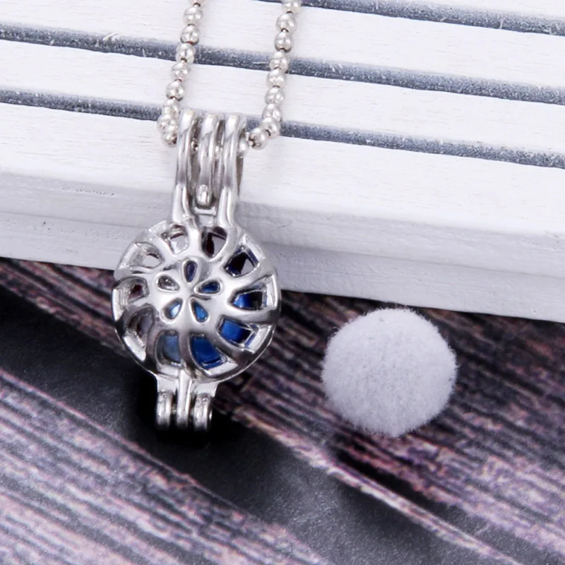 

Circular pattern Pendants Pearl Cage Necklace Locket Vintage Aromatherapy Essential Oil Diffuser Chain Locket For Girl Charm