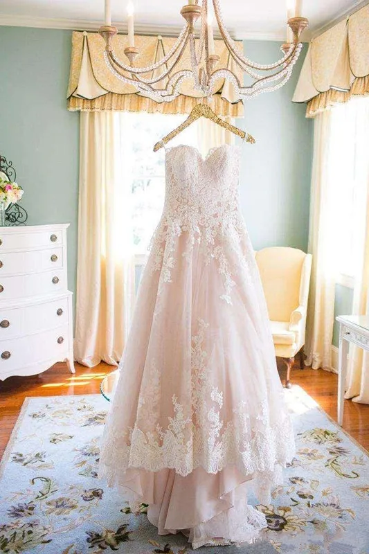 2017-vintage-fall-blush-lace-wedding-dresses-sweetheart-lace-appliqued-tulle-court-train-plus-size-bridal-gowns-dress-of-brides-plus-si_
