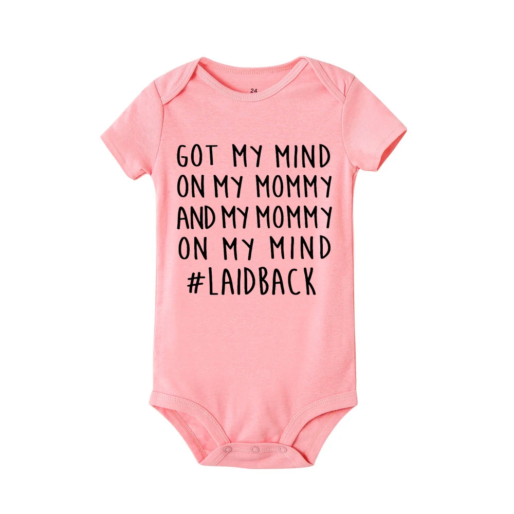 Детские комбинезоны с принтом «Got my mind on my mommy»; Одежда для новорожденных мальчиков и девочек; комбинезон с короткими рукавами для малышей; комбинезоны - Цвет: R079-SRPPK-