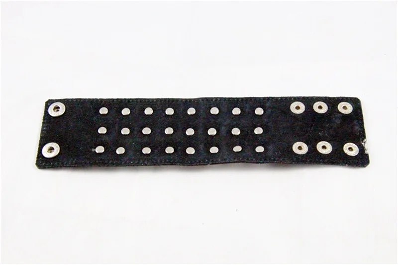 Новинка, панк кожаный браслет с широкими заклепками, мужской косплей-браслет с тремя пряжками, регулируемый размер 22 см