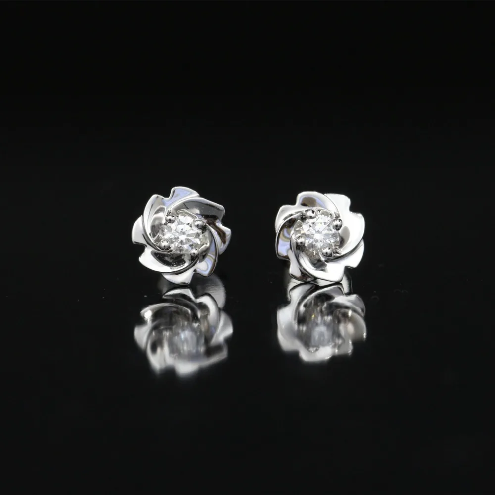 

LASAMERO 0.156CT Round Cut Natural Diamond Cluster Earrings 18K Gold Diamond Halo Stud Earrings Fine Jewelry Earring Studs