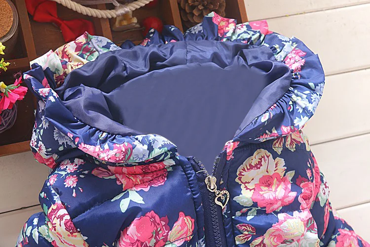 Новые куртки с цветочным узором для девочек осенняя и зимняя верхняя одежда детская одежда верхняя одежда для детей куртка с капюшоном