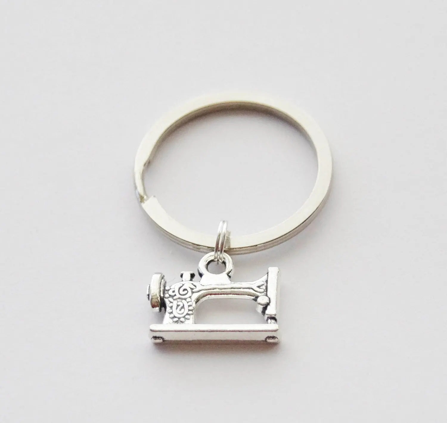 

Sewing Keychain, Sewing Machine Keychain, Seamstress Keychain, Dressmaker Keychain, Sewing Gift