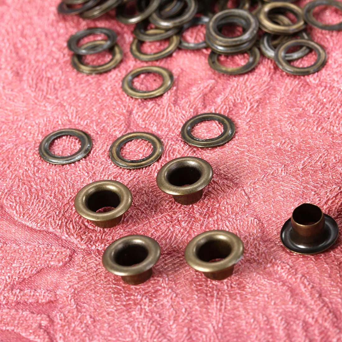 New Fashion 100pcs/lot Metal Eyelets Grommets 4mm for Leather Craft DIY Scrapbooking Shoes Practical Accessories|eyelet grommet|metal eyeletsfashion