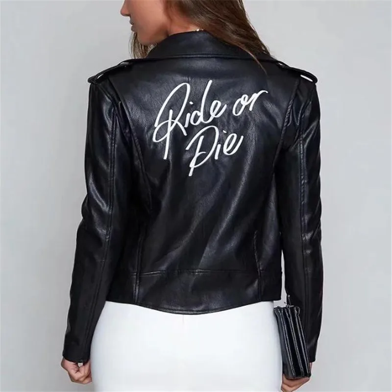 Модная куртка из искусственной кожи в стиле панк для девочек весенне-осенняя Женская одежда в европейском и американском стиле черная с вышитыми буквами сзади