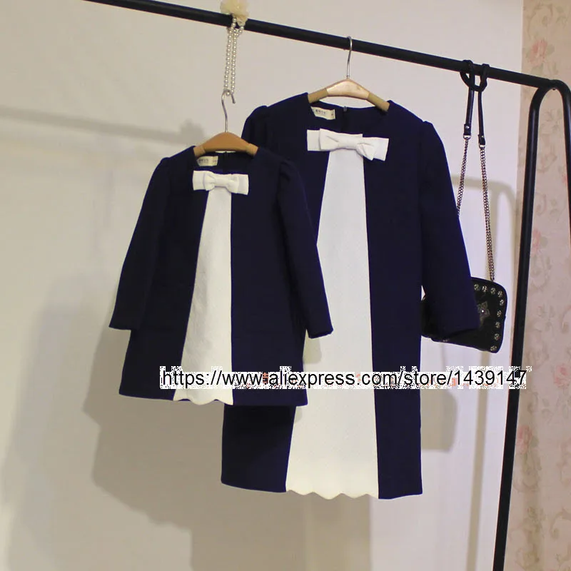 

Autumn Winter Kids clothing Family Paternity dress mom baby girl clothes Lady Mother women Maternity Navy blue Argyle dress bow