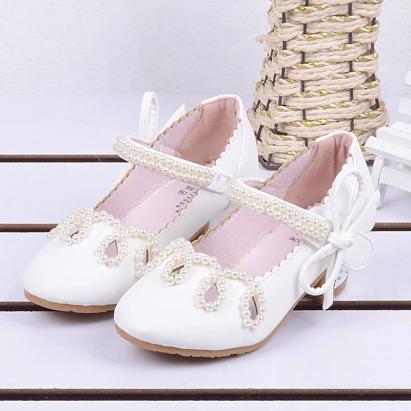 Розовые туфли на высоком каблуке; Летние босоножки для девочек; коллекция года; модные детские кожаные туфли с бусинами; вечерние туфли для девочек; туфли принцессы для танцев на свадьбу - Цвет: Белый