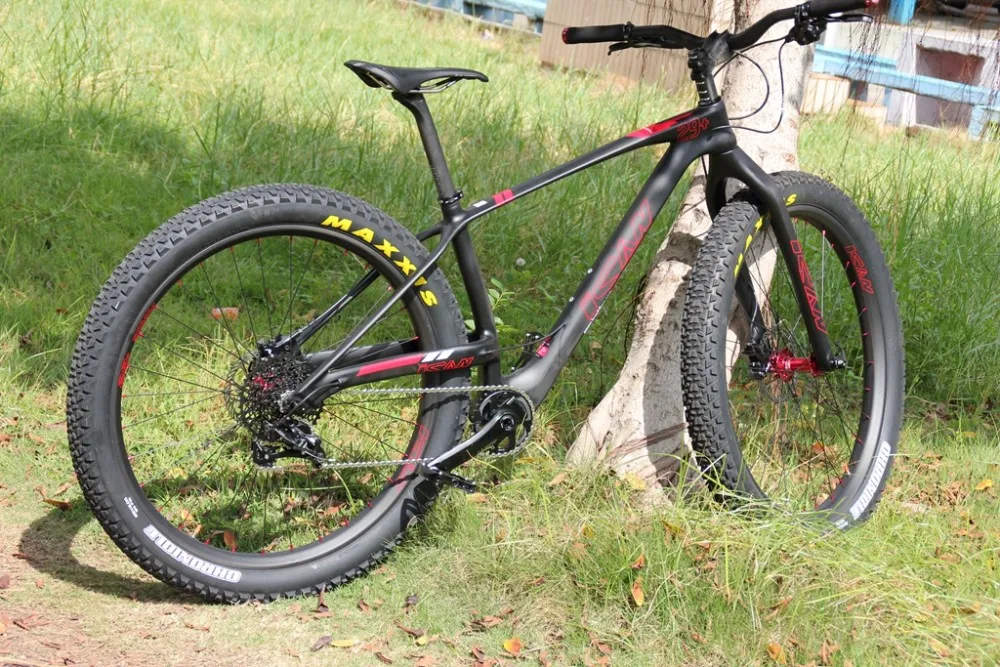 Flash Deal 2019 Pro Super light 10.6KG MTB Carbon bike 29+ Mountain,MTB 29er bike ,29 plus carbon complete bike 29+ bicicletas 16 Flash Deal 2019 Pro Super light 10.6KG MTB Carbon bike 29+ Mountain,MTB 29er bike ,29 plus carbon complete bike 29+ bicicletas 16