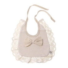 Одноцветный слюнявчик для новорожденных девочек с кружевным подолом и бантом; слюнявчик для кормления