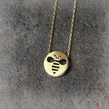 

Daisies 10pcs/lot New Fashion Pendant Necklace Cutout Honeybee Necklaces For Women Jewelry Bee Animal Collier Femme