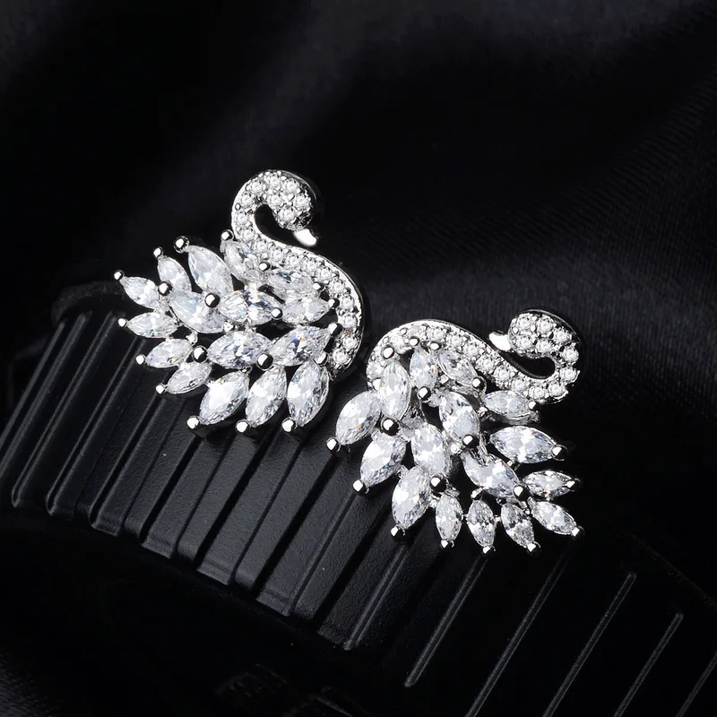 

925 silver earrings, Elegant black swan earrings Jewelry & Accessories, Fashion Jewelry, Stud Earrings