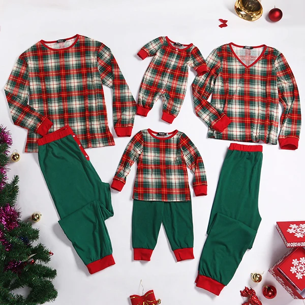 

Plaid Family Christmas Pajamas Matching Outfits Look Mommy Dad and Me Pajamas Clothes Set Mother Daughter Father Son Nightwear