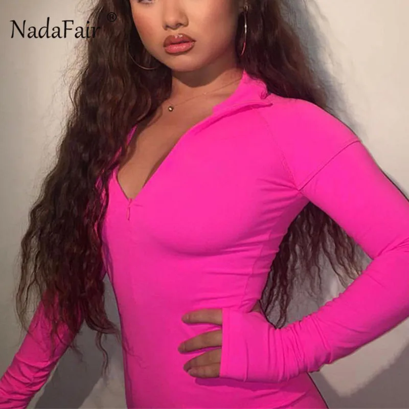 Женское платье карандаш Nadafair черное облегающее с высоким воротом и длинным