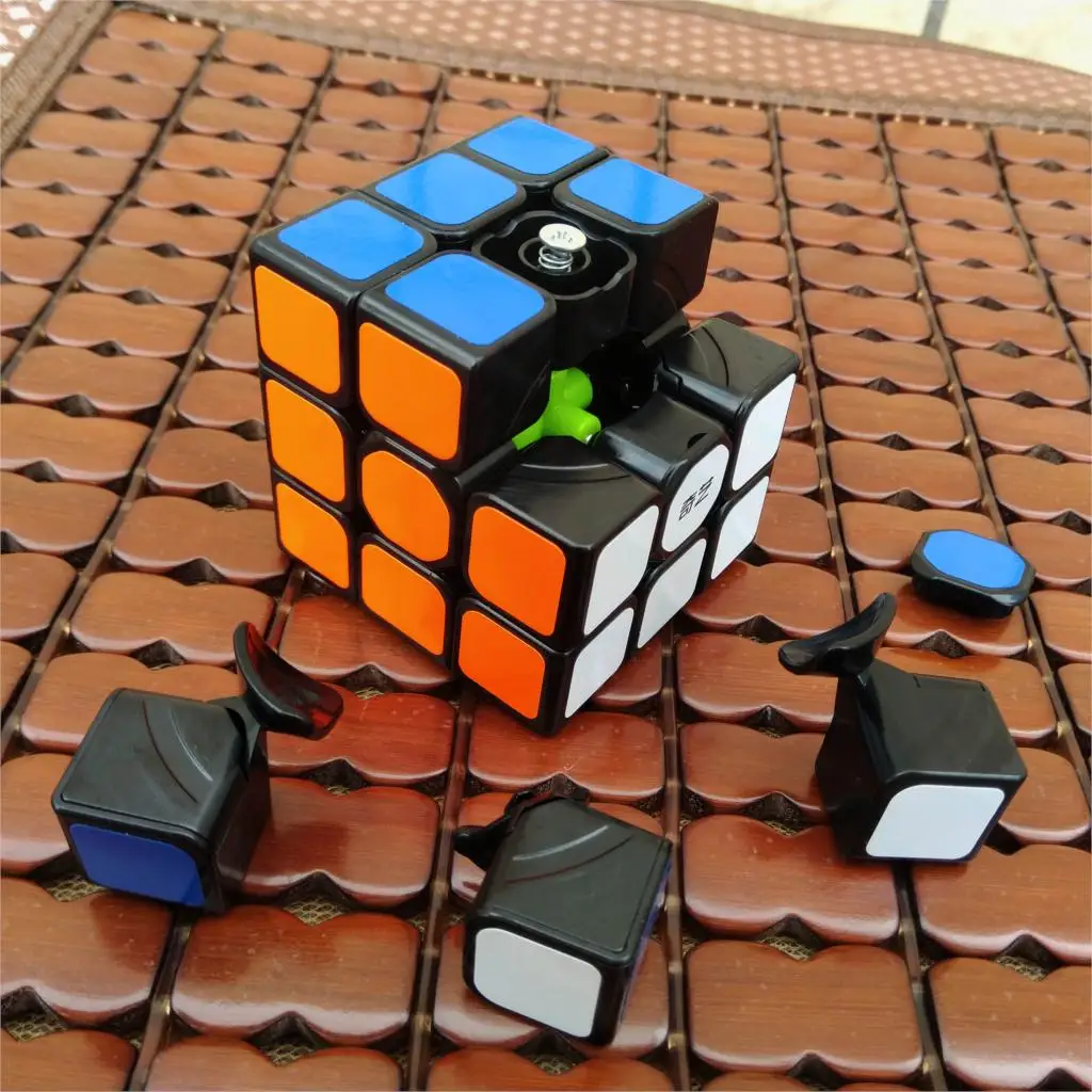 Qiyi Magic Cube 3x3x3 Cubo Magico Profissional Kubus Puzzle Speed Neo Cube 3x3 Educational Toys For Children Gift Kids Toys