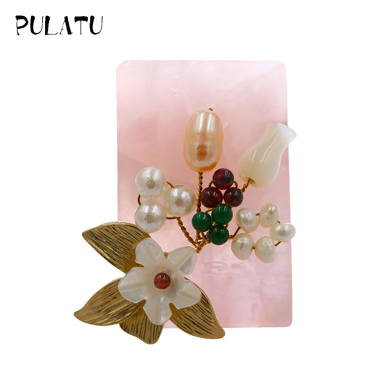 

Pulatu Natural Shell Flower Brooches Women Fashion Pink Crystal Plating Golden Leaves Pearl Flowers Handmade Women Brooch Pins