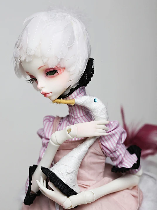 

BJD/SD doll 1/4 White Swan A birthday present High Quality Articulated puppet Toys gift Dolly Model nude Collection