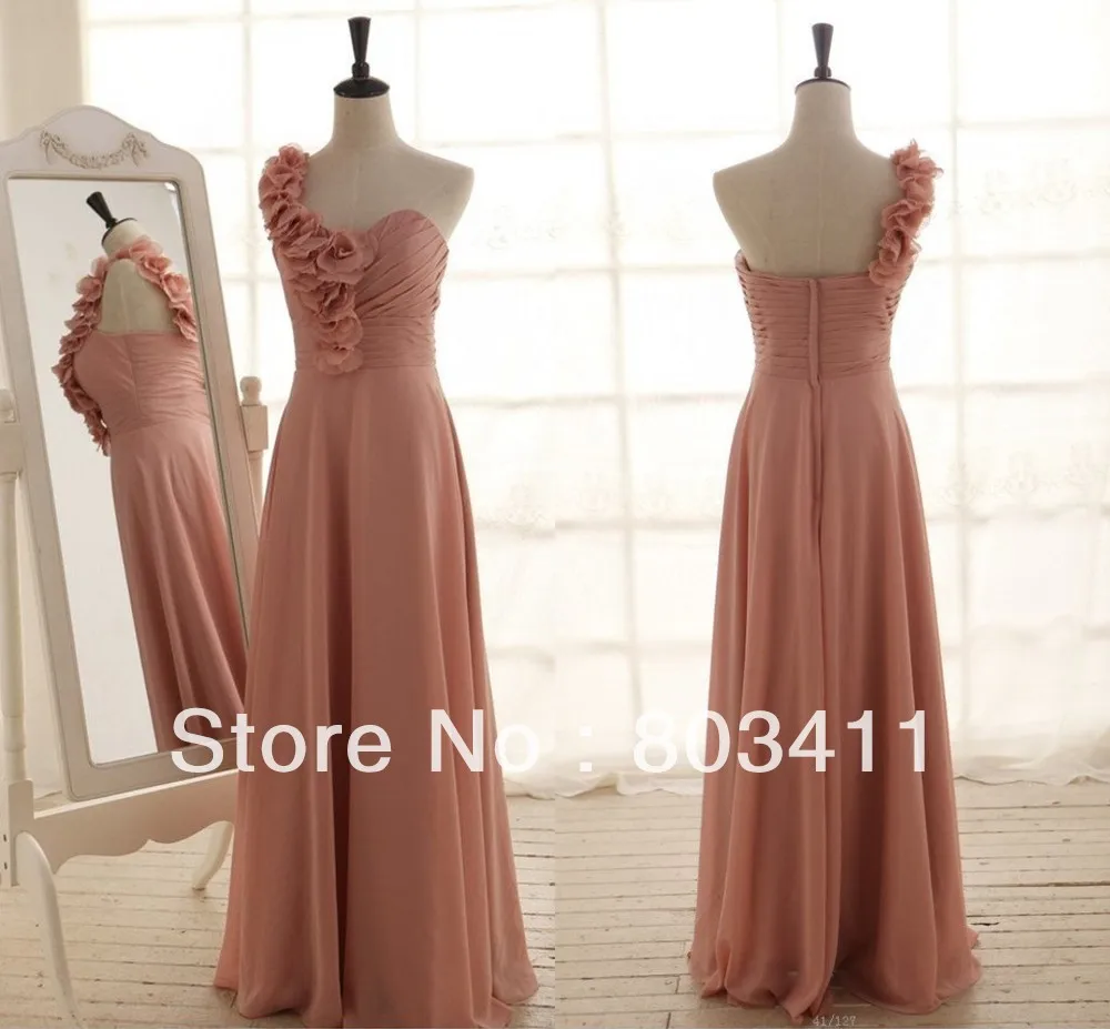 Пыльно-розовое шифоновое платье подружки невесты на одно плечо с цветами