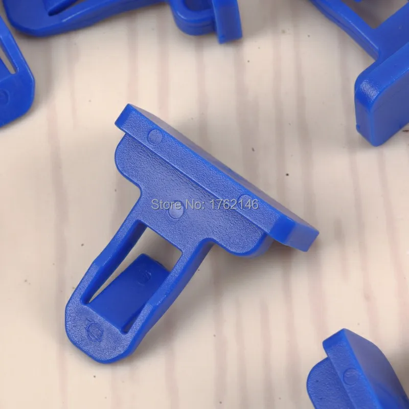 500PCS / LOT BLUE NYLON TRIM BUMPER CLIPS FASTENERS 75392 04010 FOR