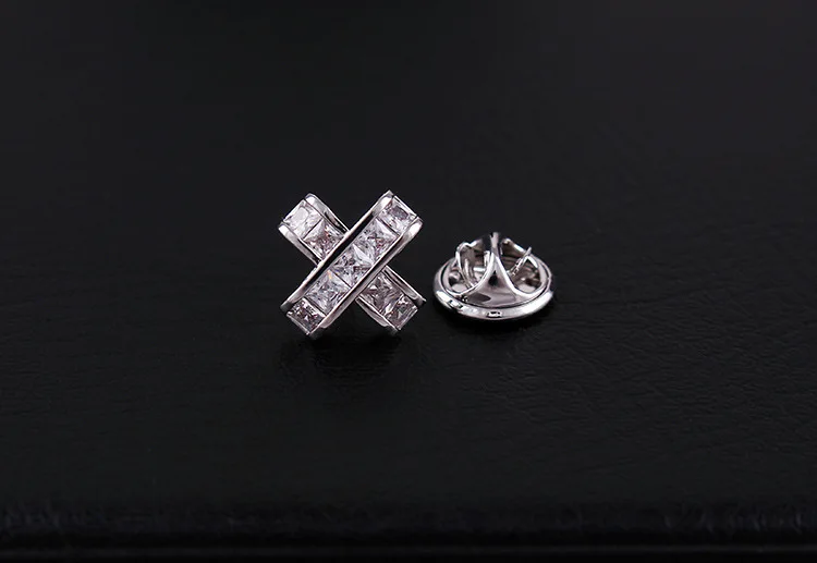 CINDY XIANG New Arrial Cubic Zirconia Cross Collar Pin For Women And Men Unisex Coat Brooch Wedding Accessories High Qulaity