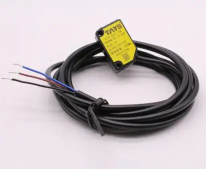 

FREE SHIPPING E3Z-D61-TB normally open normally closed adjustable NPN 24V reflective infrared photoelectric switch sensor