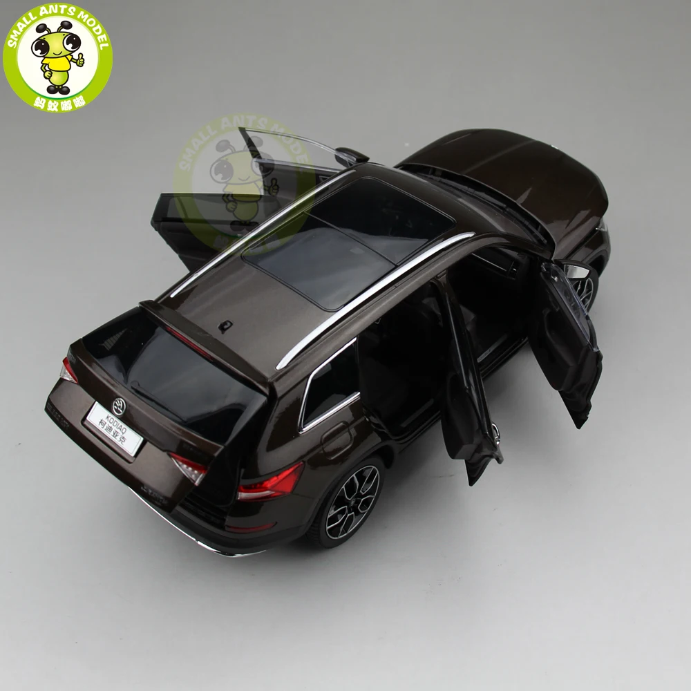 1/18 Skoda KODIAQ SUV литая модель металлическая модель автомобиля SUV подарок коллекция хобби коричневый