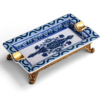 

New Pattern! European Blue-and-White Procelairn Retro Elegant Pattern Creative Ceramic Cigar Ashtray Ceramic Crafts Ornaments