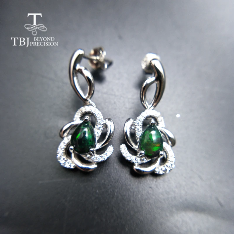 TBJ,natural Black Ethiopian Opal pear 5*7mm gemstone classic earrings in 925 sterling silver gemstone jewelry with gift box
TBJ,natural Black Ethiopian Opal pear 5*7mm gemstone classic earrings in 925 sterling silver gemstone jewelry with gift box