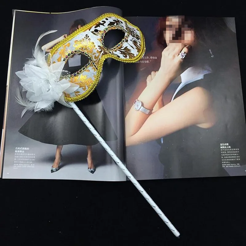 Christmas Ball Blinking Mask Prom Wedding Carnival Rave Hen Party LED Glowing Shining Painted Side Flower Handheld Mask - Цвет: 1