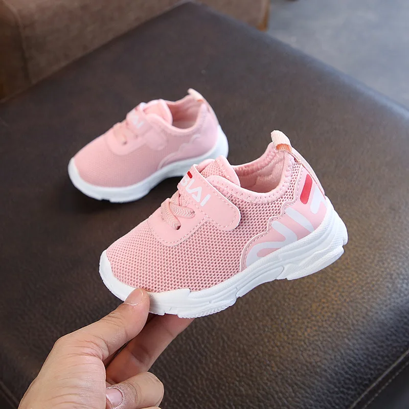 2019 الربيع الأطفال أحذية للطفل الفتيان الفتيات رياضية ضوء الاطفال عارضة الأزياء قادرة صافي تنفس لينة تشغيل أحذية رياضية