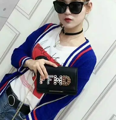 

2019 European and American retro Crossbody bag chain hand bag lady all-match simple hand single shoulder bag 19X11X5CM FD657