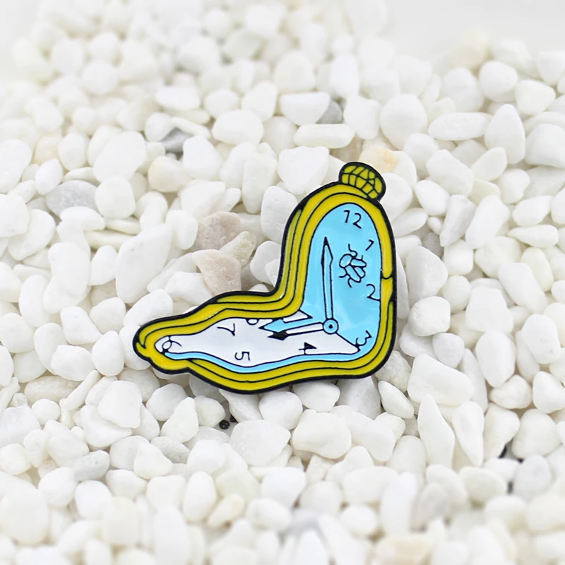 

Cartoon distortion Nostalgic Clock shape brooch Creative personality denim backpack lapel badge Gift for a friend
