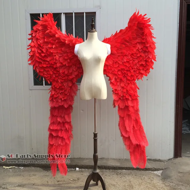 Costumed Red feather wings for stage Fashion show performance Dance