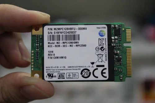 MB SD подключения C5 с LE1700 ноутбук (4 gb) установлен с 2019,03 v программное обеспечение 240 gb Мини SSD Суперскоростной полный набор для мб звезды c5