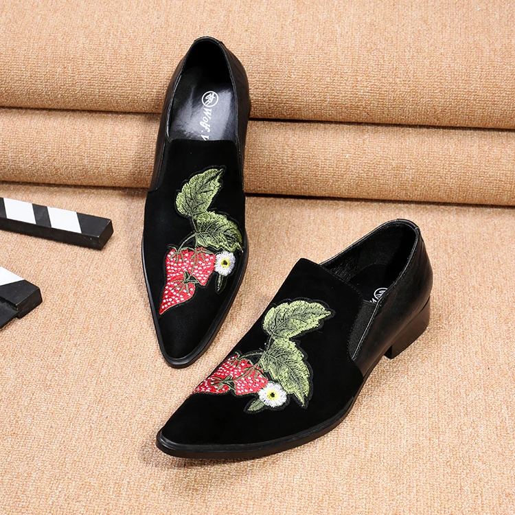 

Casual Pointed Toe Men's Leather Shoes Driving Smoking Loafers Fashion Embroidered Slip-On Mens Business Dress Shoes