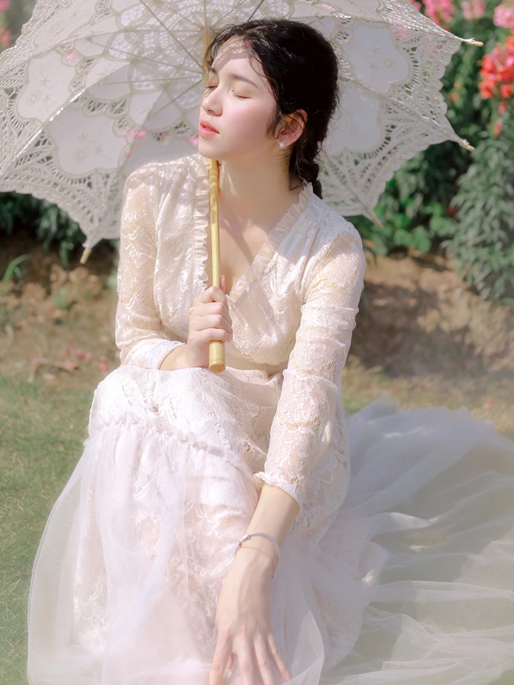 

LYNETTE'S CHINOISERIE Spring Autumn Original Design Women Vintage Lace Mesh Patchwork Slim Waist V-neck Long Dresses
