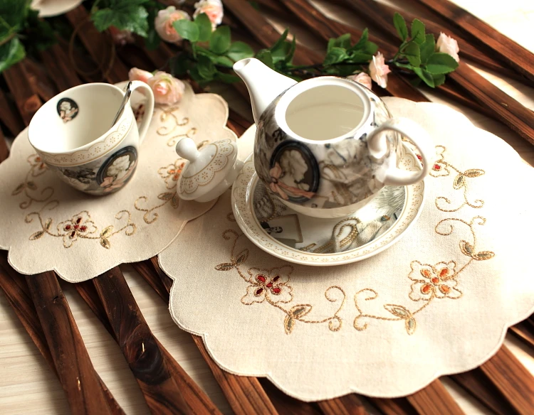 

Wholesale lot Beige Flower Cotton Napkin Set With Hand Crochet frill 31cm