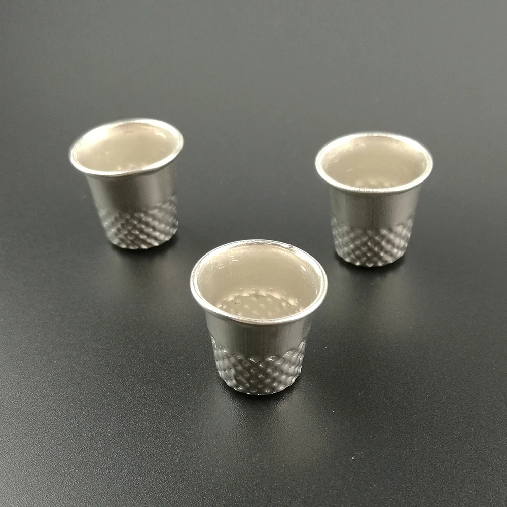 

Hot 3pcs Silver Sewing Grip Thimbles Metal Finger Shield Protector Pin Needle Sewing Machine Handworking Tools