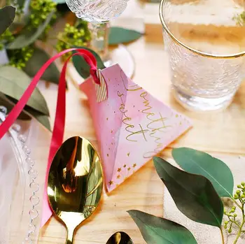 

50Pcs Creative Forest Style Pink Wedding Favors Candy Box Bomboniera Party Supplies Gift Box Chocolate Boxes Return Present Box