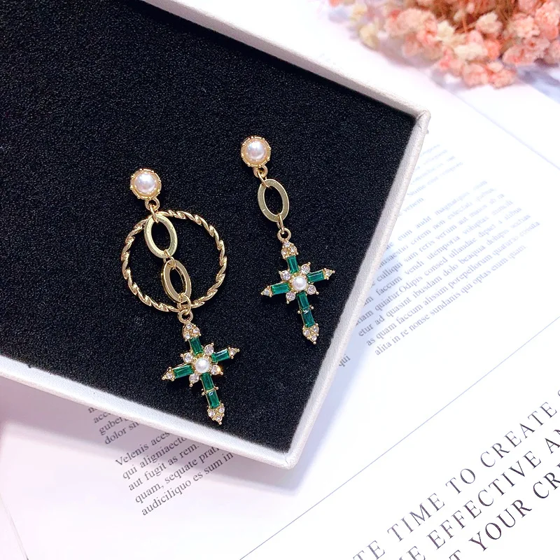 

Korea Baroque Style Green Crystal Cross Pendant Big Circle Asymmetric Drop Earrings For Women Fashion Vintage Statement Earings